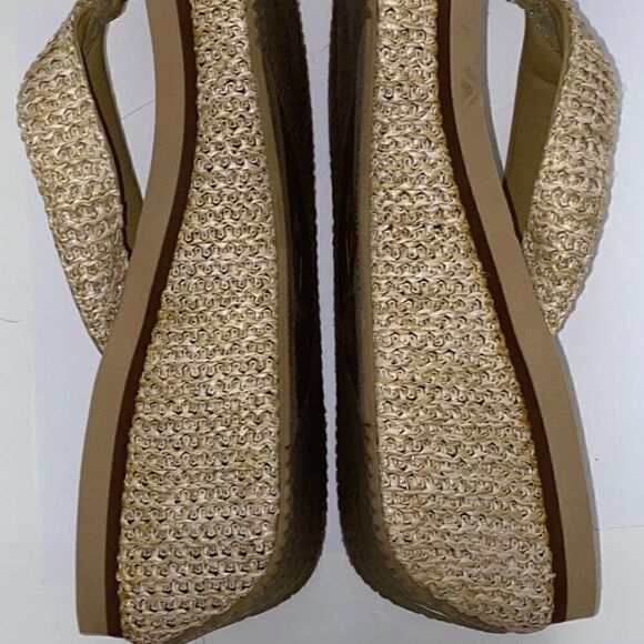 Volatile Women's Woven Wedge Slip-On Tan Sandals Size 10 - Picture 7 of 8